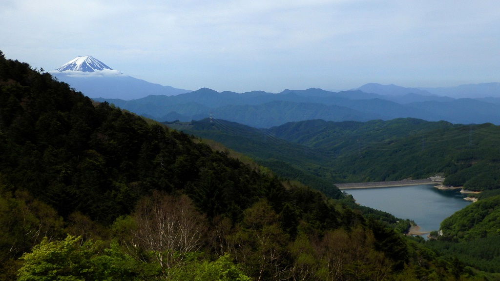 大菩薩峠より、富士山と大菩薩湖