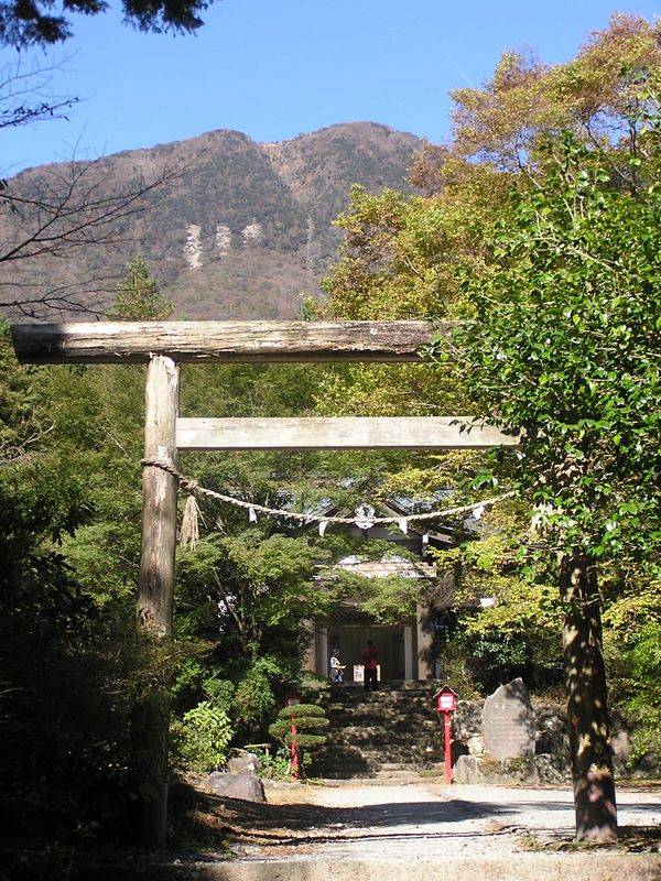 金時山 -- 金時山と公時神社