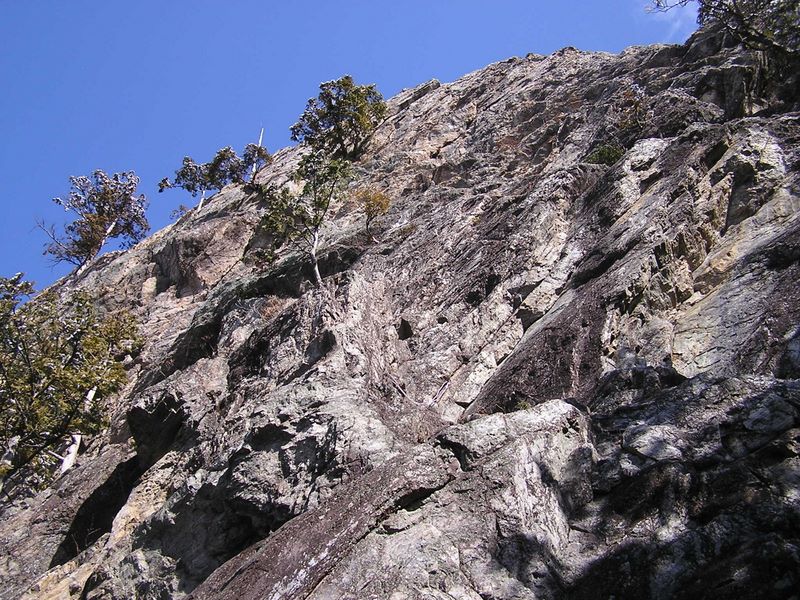 馬頭刈尾根 -- つづら岩