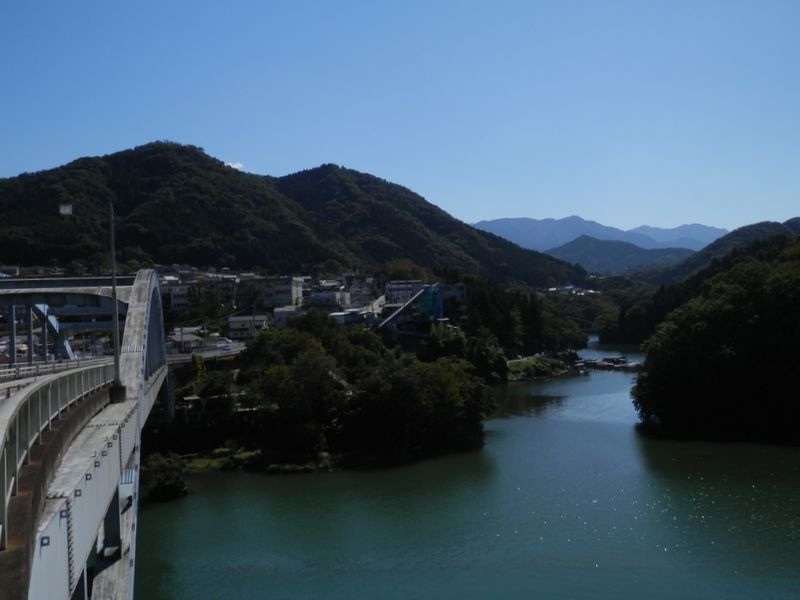 日連大橋と相模川