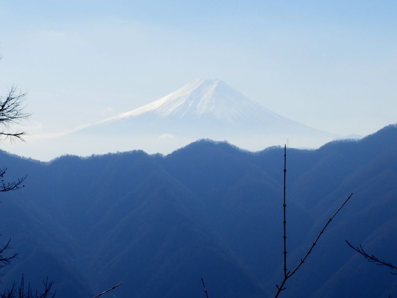 鶴寝山より望む富士山