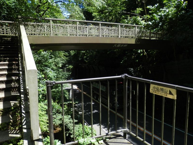 大垂水峠の跨道橋