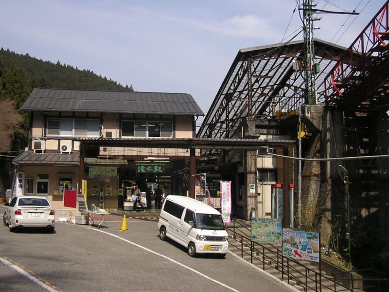 鉄五郎新道から大塚山 -- 滝本ケーブル駅