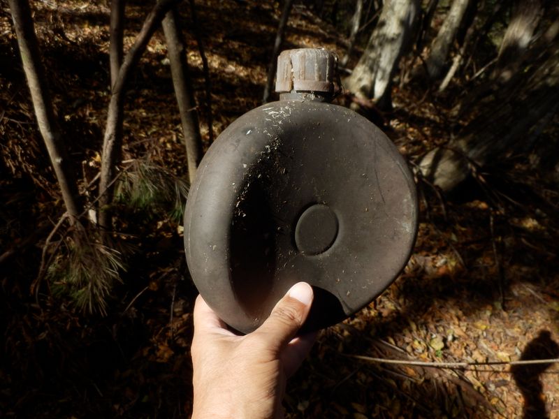 古いタイプの水筒