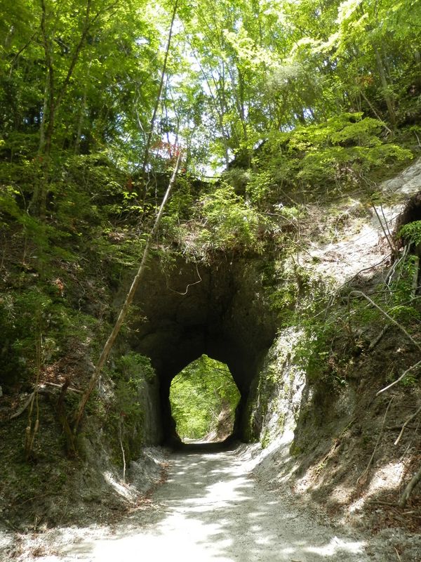 九番目のトンネル