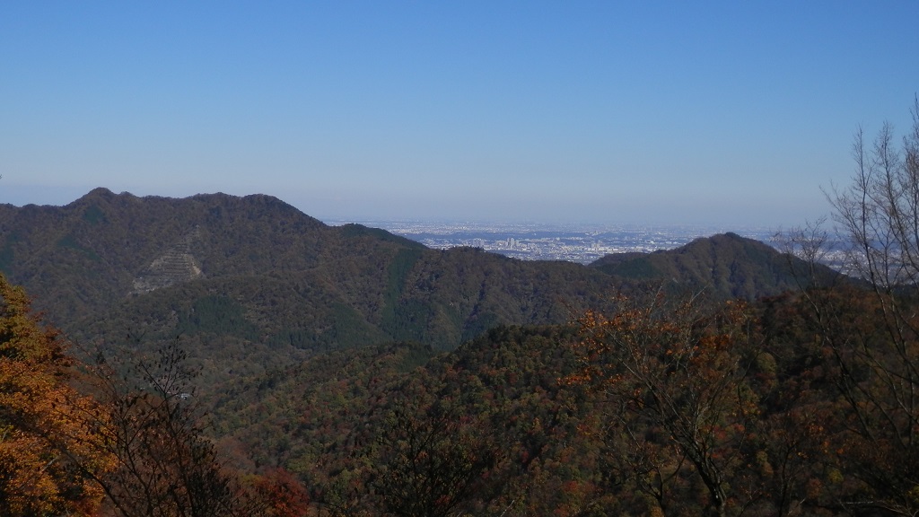仏果山と経ヶ岳がよく見える