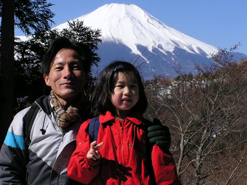 石割山 -- 石段を昇りきると、待望の富士山が
