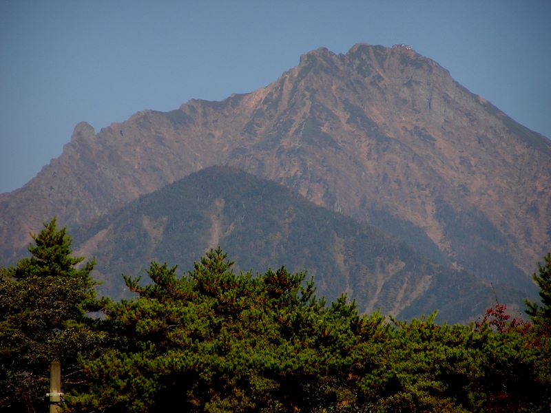 飯盛山 -- 八ヶ岳の最高峰、赤岳