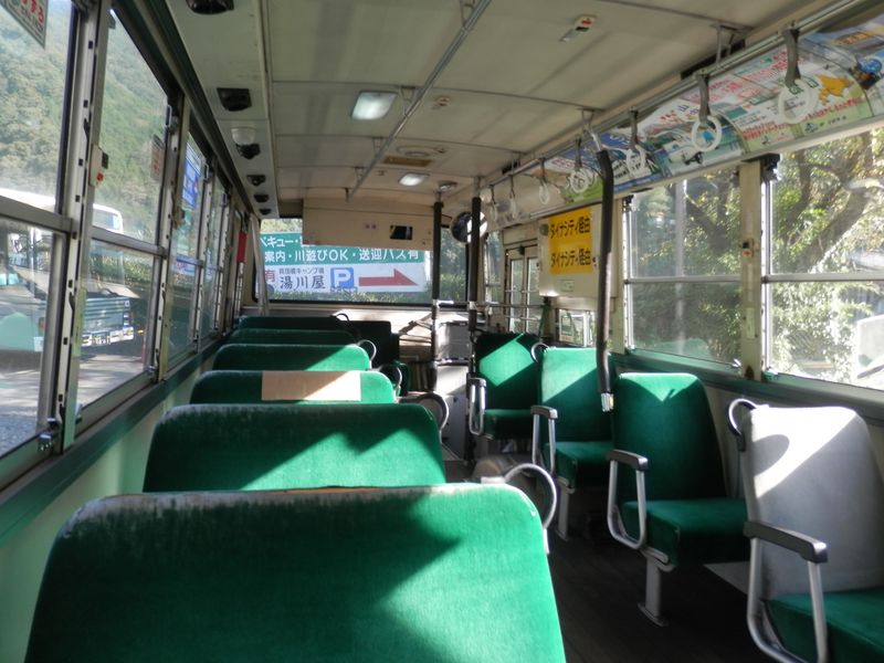 富士急山梨バスに昔なつかし、昭和の面影