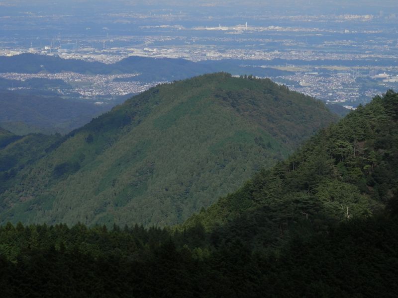 大山 -- 鐘ヶ岳を望む