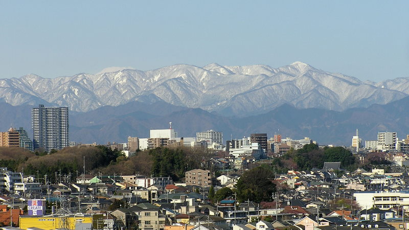 成瀬山吹緑地から丹沢と富士山を望む